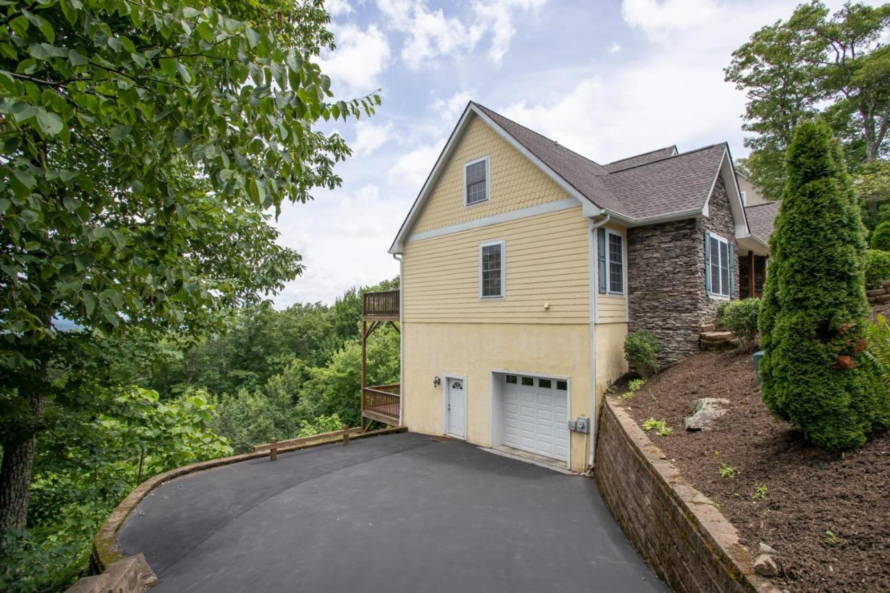 Mountain Tapestry Villa Boone Exterior photo